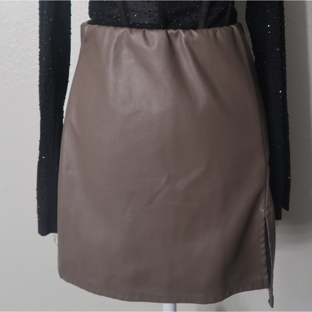 MINI SKIRT